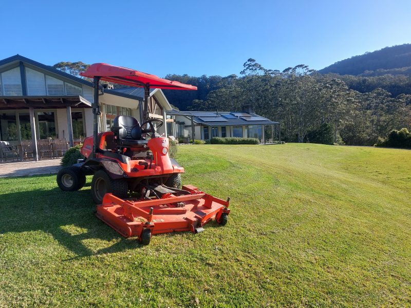 lawn-services-kangaroo-valley1
